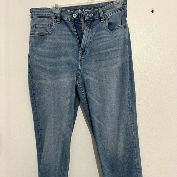 Jeans and skirts: flare jeans, mom jeans - Picture 3 of 5